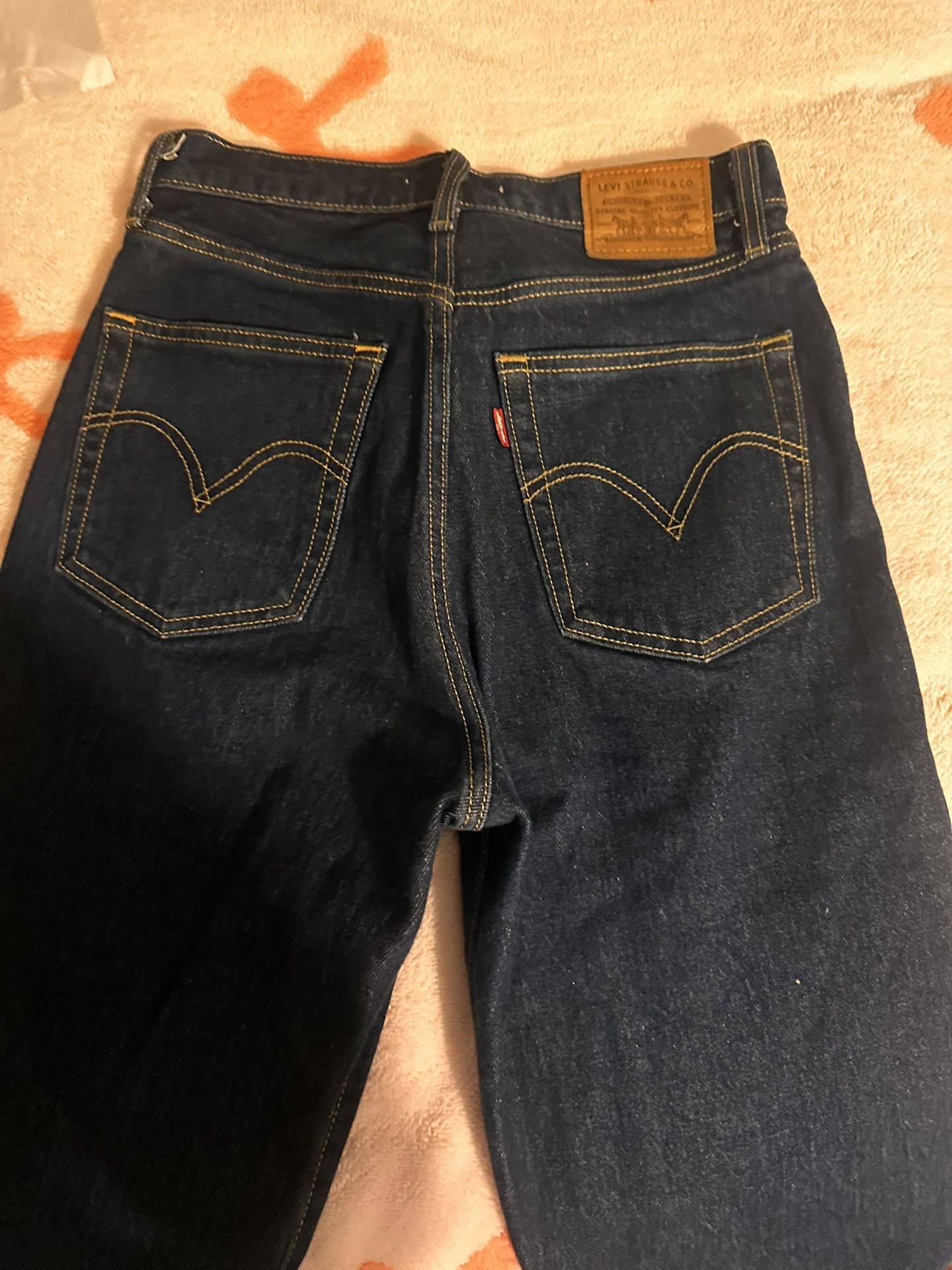 WOMENS Levi’s Size 27