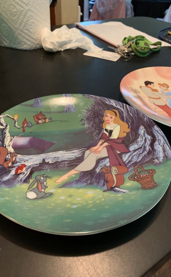 2 collectible Disney plates $10 each