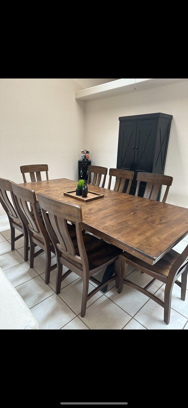 6 To 8 Person Table With Chairs