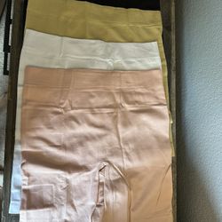 Women’s XL Nylon/Spandex shorts