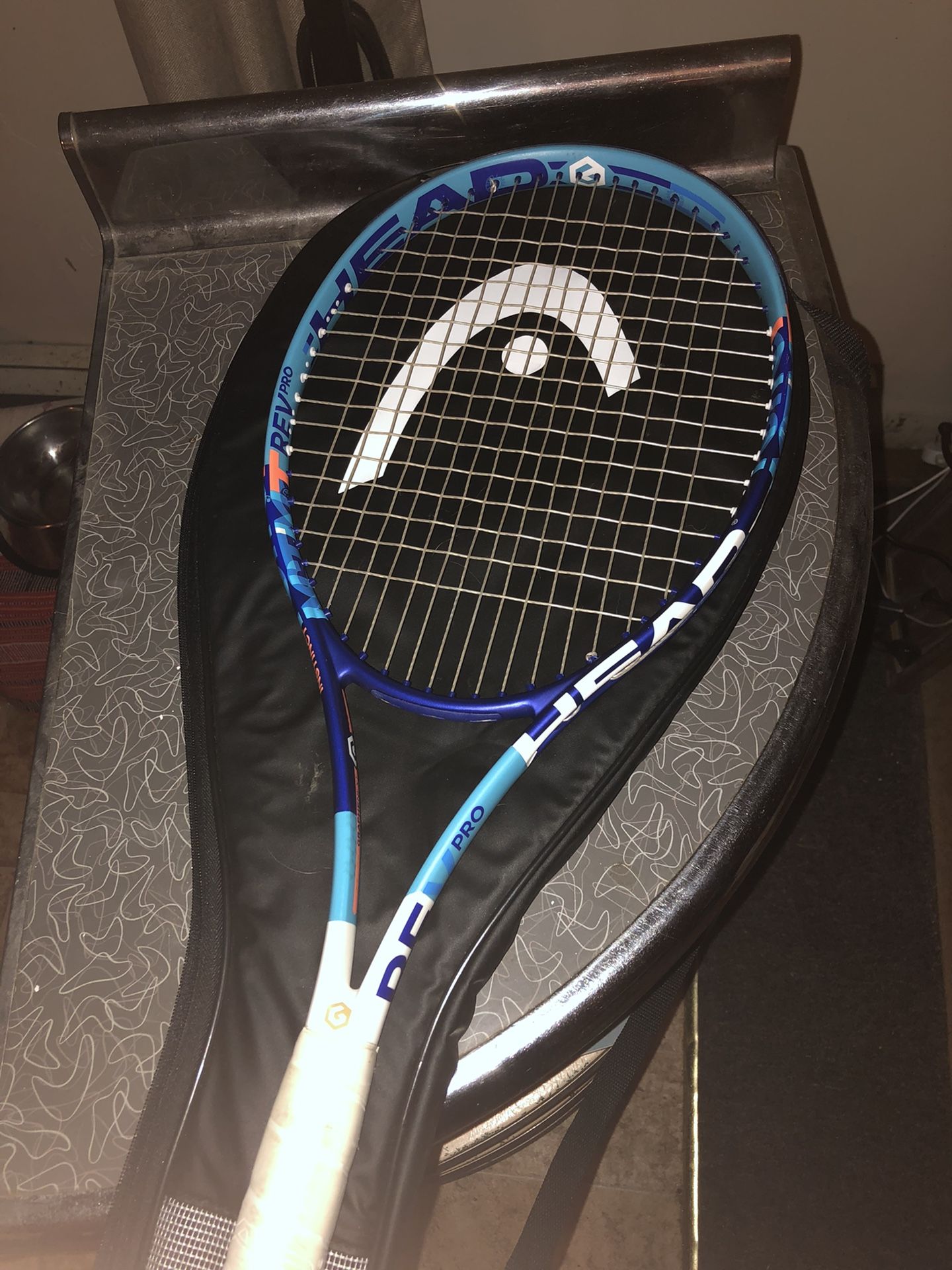 Tennis racket