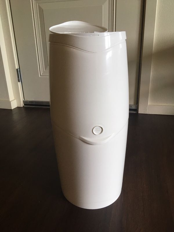 Diaper trash can for Sale in Puyallup, WA OfferUp