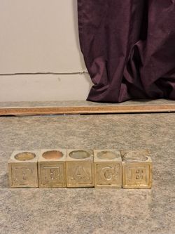 Peace candle holder set