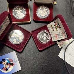 Mickey Mouse  & Disney 1 Oz Silver Coin