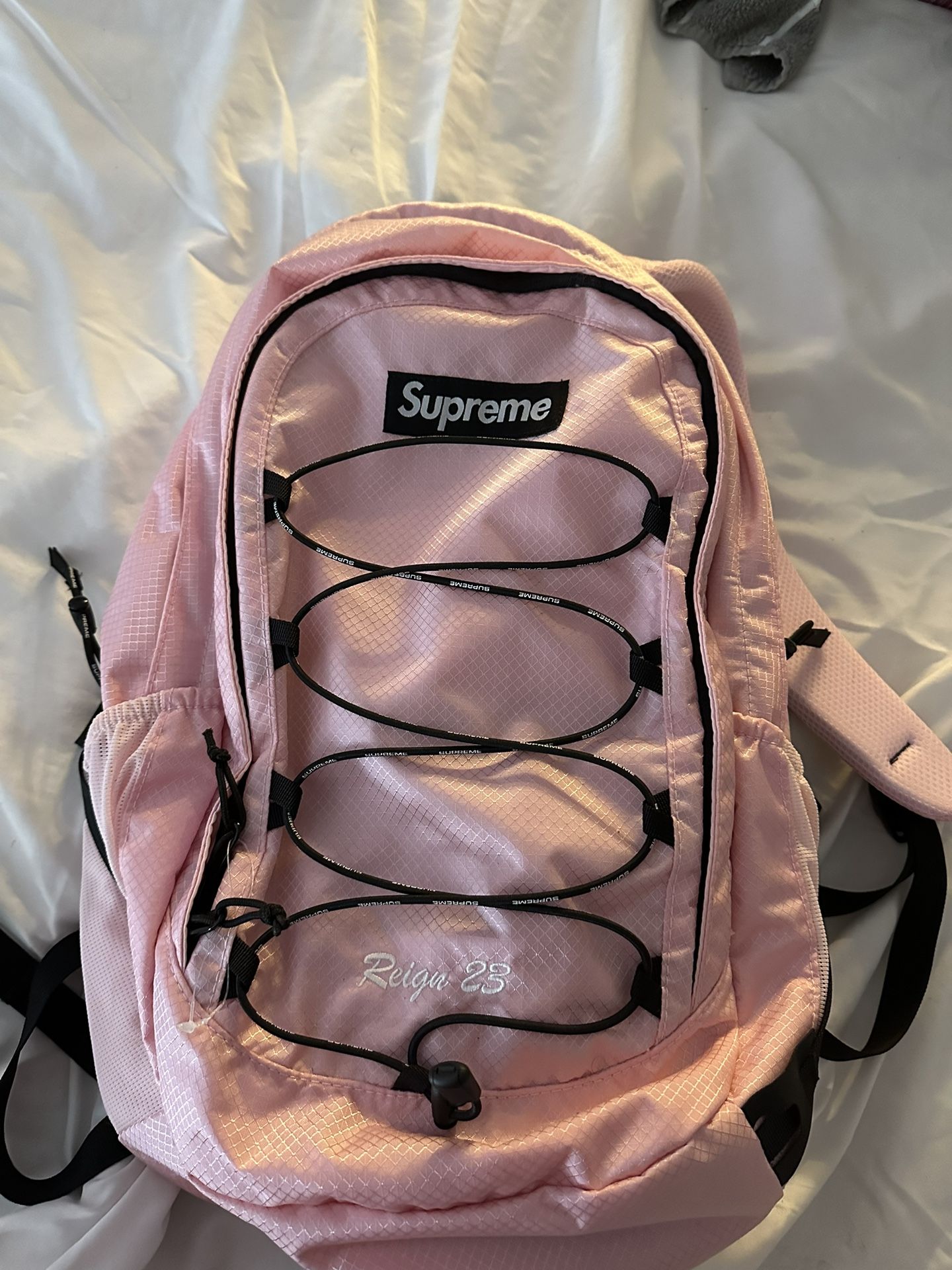 Pink Supreme Backpack for Sale in Lakewood, CA - OfferUp