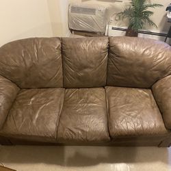 Raymour and Flanigan Leather Couch