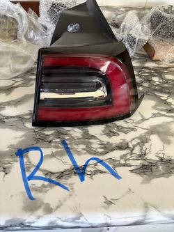Rh Tail Light Fit Tesla 17-23 Model 3