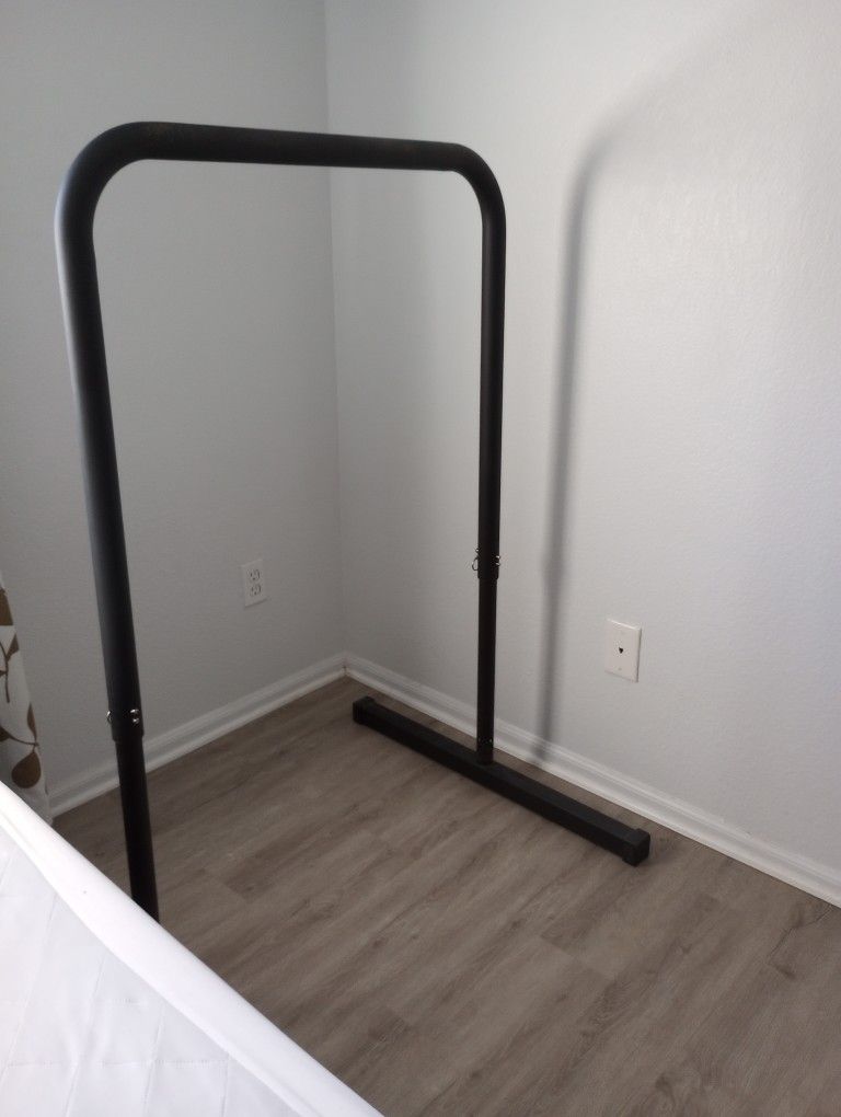 Baseblock Portable Pull Up Bar