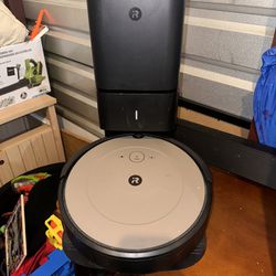 iRobot Roomba J1+