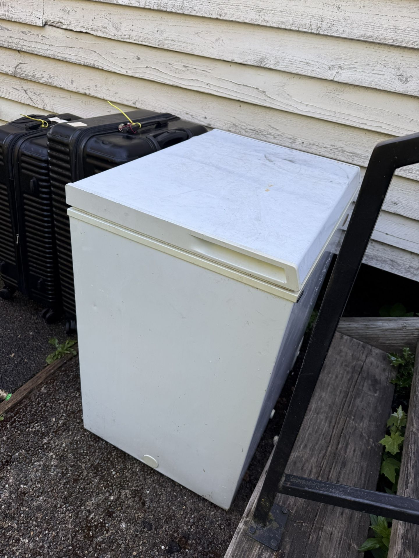 Holiday Small Freezer