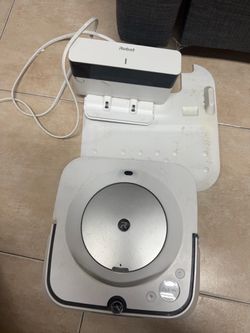 iRobot Braava Jet Robot Mop with Charging Base
