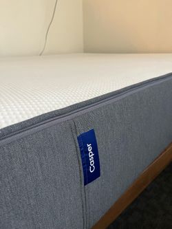 Queen Size Tempur-Pedic Casper mattress