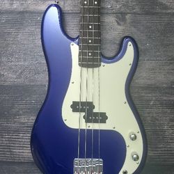 Fender Squire 4 strings bass guitar !! $160 or best offer !!