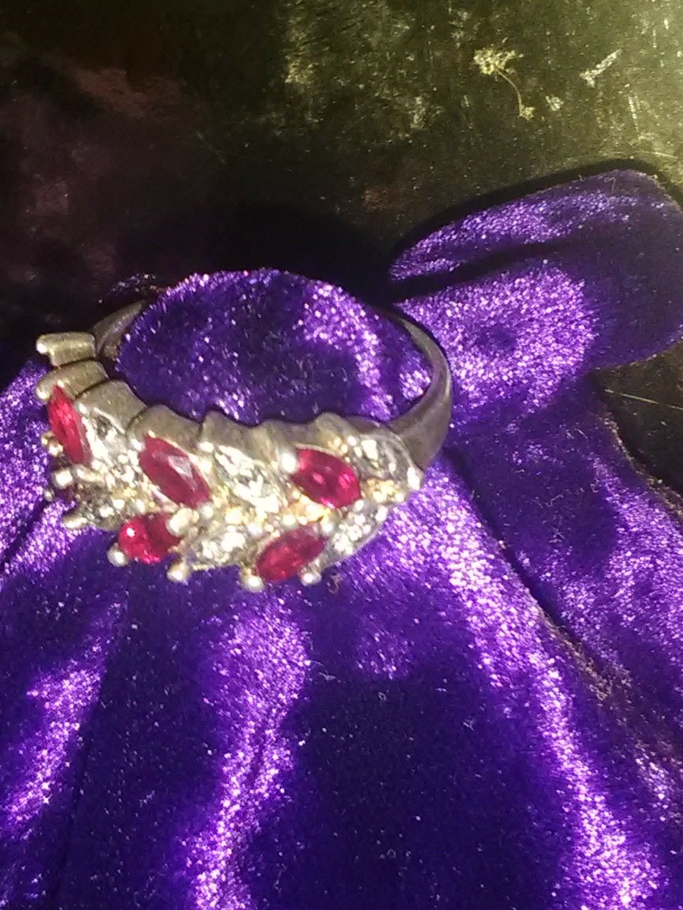 Vintage diamond and Garnet ring