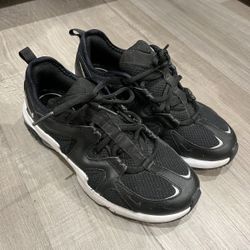 Nike Air Max Graviton Black White Soles Size 6 for Sale in Los Angeles CA OfferUp