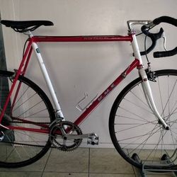 KHS TRIATHLETE PRO 62cm ROAD BIKE