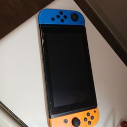 Nintendo Switch - Fortnite Edition