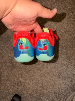 LeBron 23 Stocking Stuffer (Grade School) size 7