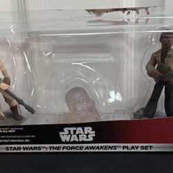 Disney Infinity 3.0 Edition Star Wars The Force Awakens Play Set Finn and Ray just $5