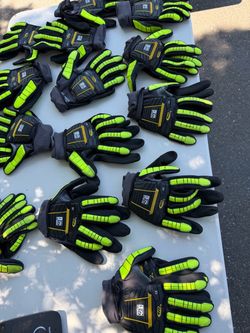 Work Gloves For Tools & Projects