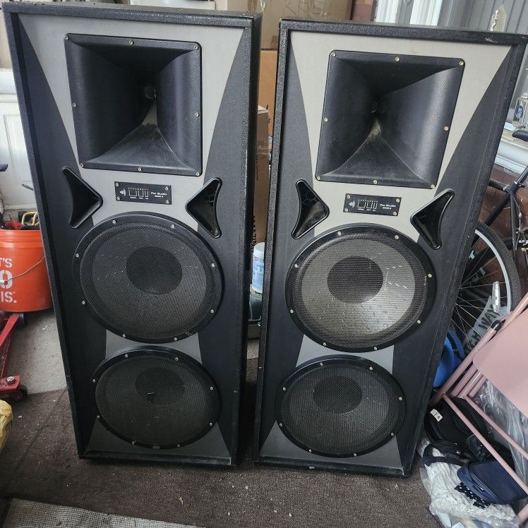 PRO STUDIO MACH" SPEAKERS