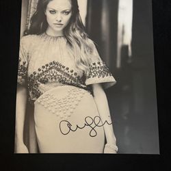 🔥 Amanda Seyfried AUTOGRAPHED 8x10 – SWAU AUTHENTICATED 🔥 💎 ICONIC HOLLYWOOD PIECE 💎