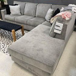 Ashley Furniture Alloy Tone 2 Piece Sectional Sofa With Chaise 🔥 Brand New 