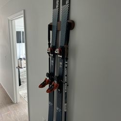 Entire ski kit K2 with boots and poles