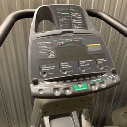 Precor EFX 546i  V4 elliptical