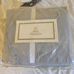 BRAND NEW CALIFORNIA KING DUVET IN DENIM