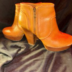 Gianni Bini Wedge Heel Boots Leather Woman’s 6