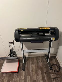 Vinyl/decal/T shirt design cutter$150