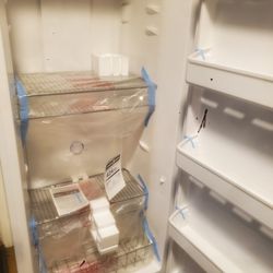 Frigidaire 13cf Freezer New