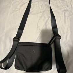 lululemon Essential (yoga) Mat Carrier 