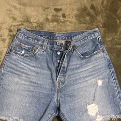 501 Blue Levi button up shorts
