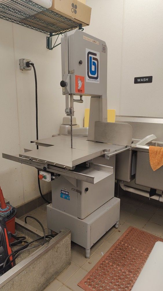 Meat Cutting Machine