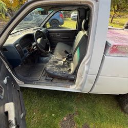 1995 Nissan Pickup