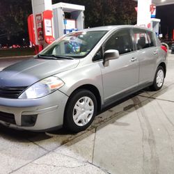 2011 Nissan Versa S 