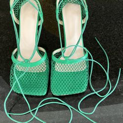 Ladies Size 10 (Euro 41) Kelly Green Heels Shoes