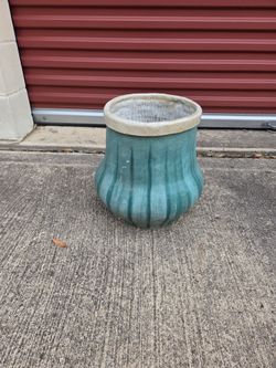 Decorative ceramic glazed pot