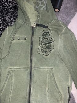 Size S MENS WORN B4 ASKING FOR 20$