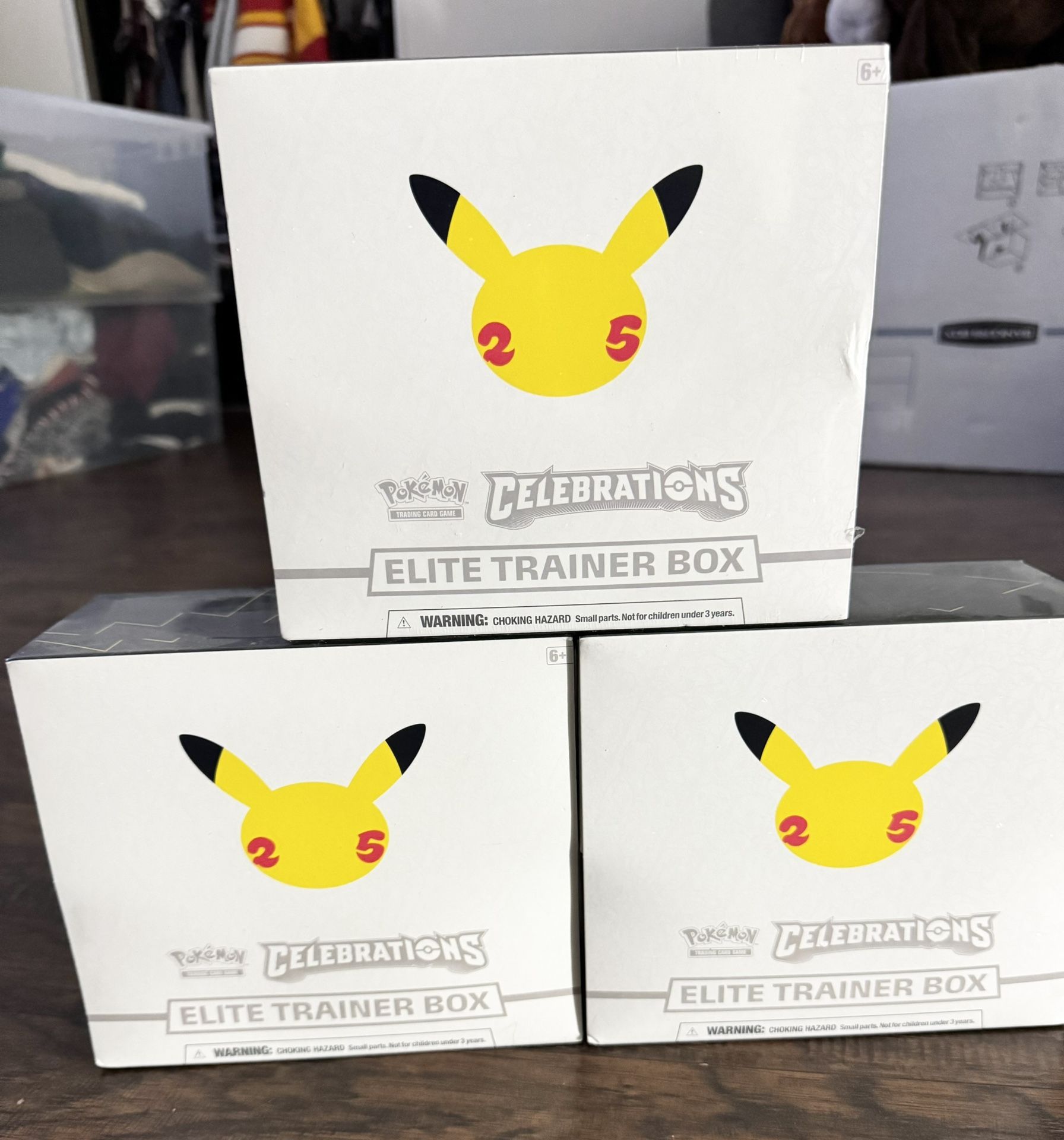Pokemon Celebrations Elite Trainer Box