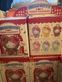 New Hello Kitty Teddy Pijama Blind Box