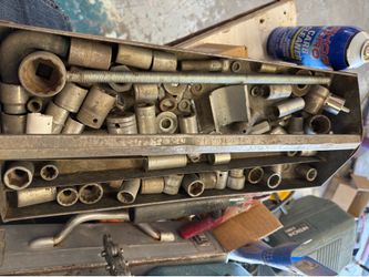 Top tray with various sockets