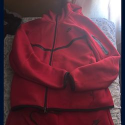 Brand new fullset Nike tech