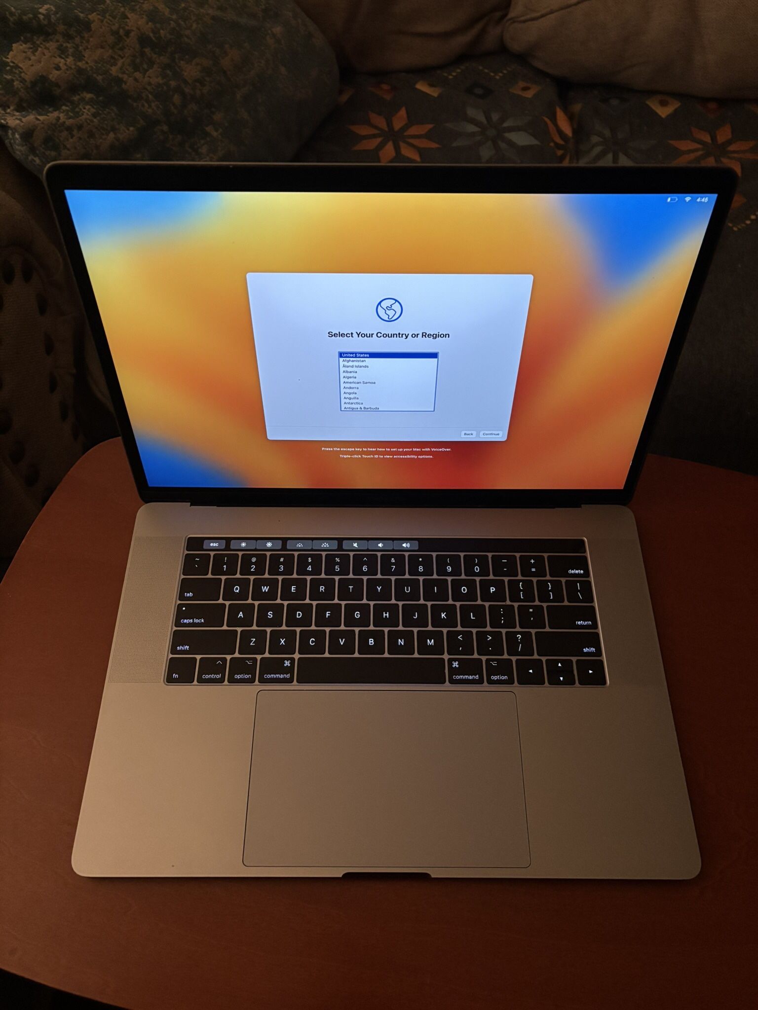 2018 APPLE MACBOOK PRO 15.4 INCHES 2.6GHz 16GB Intel i7 6 Core 512GB Battery Excellent Condition