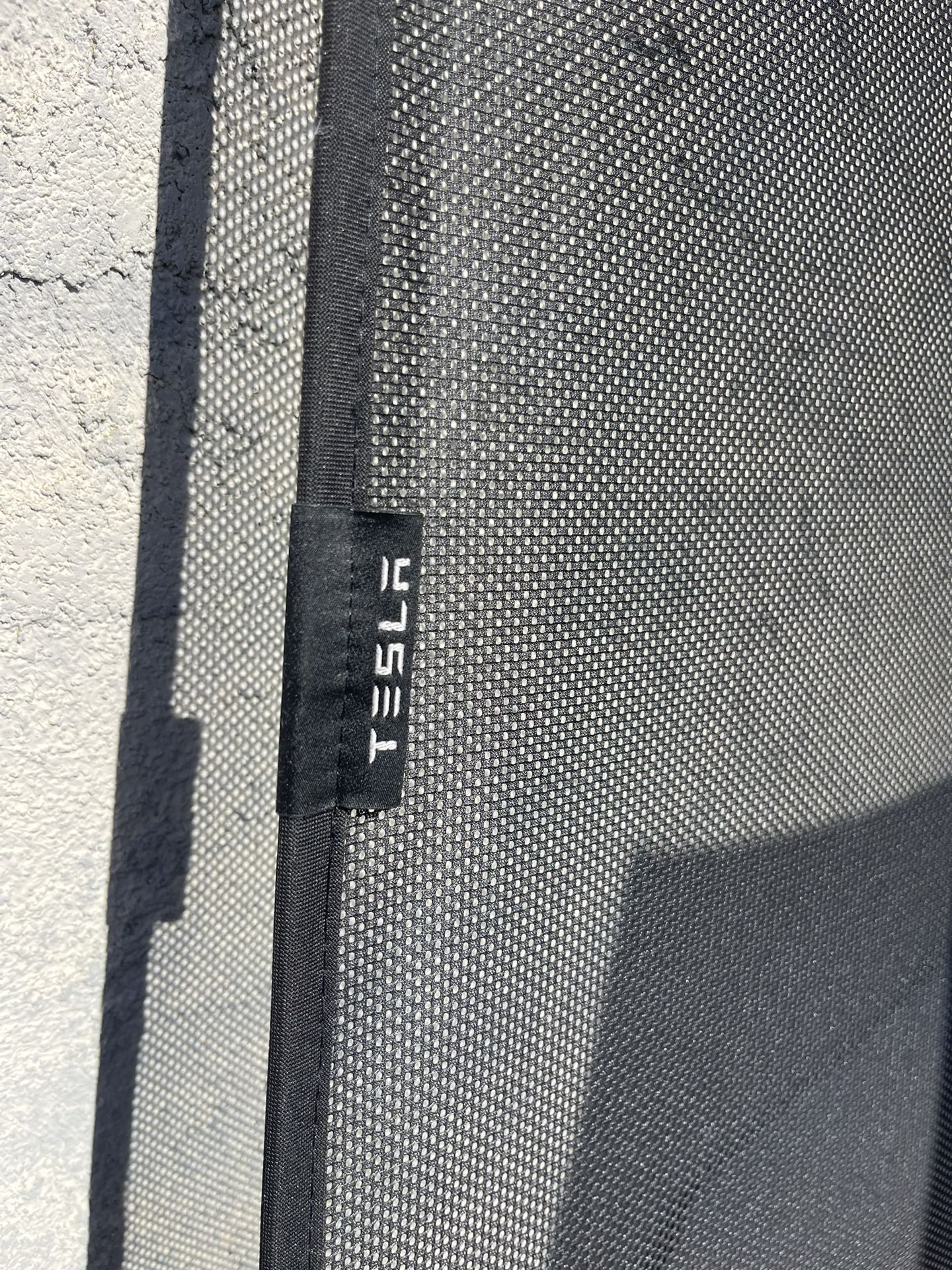 Tesla Sunroof Screen