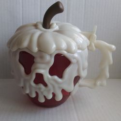 Red Poison Apple of Snow White Disney Collectible Mug Cup