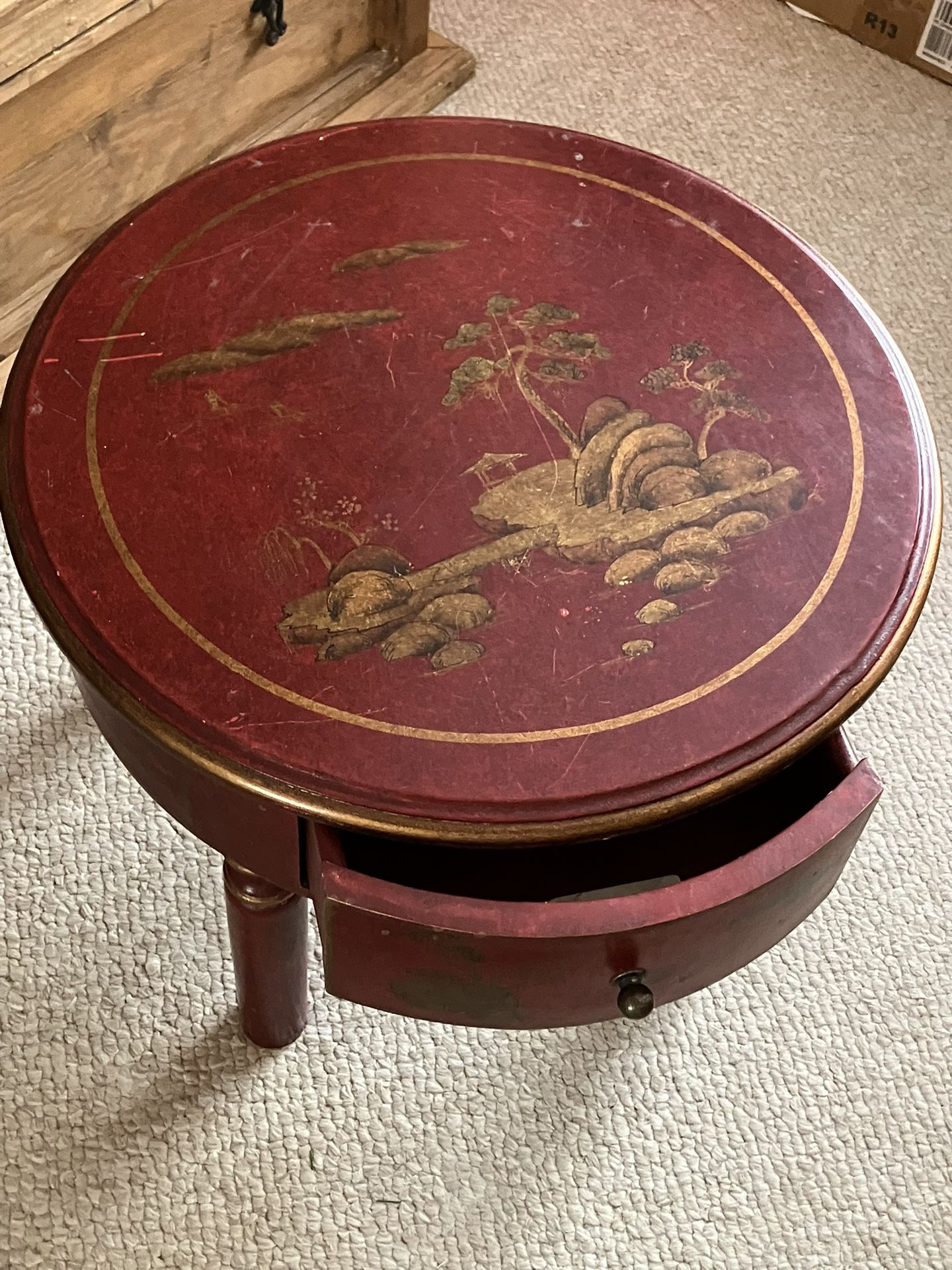 Cute little Red Asian Table w/golden tree Motiv