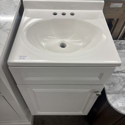 WoodCrafters 18in White Bathroom Vanity with Sink